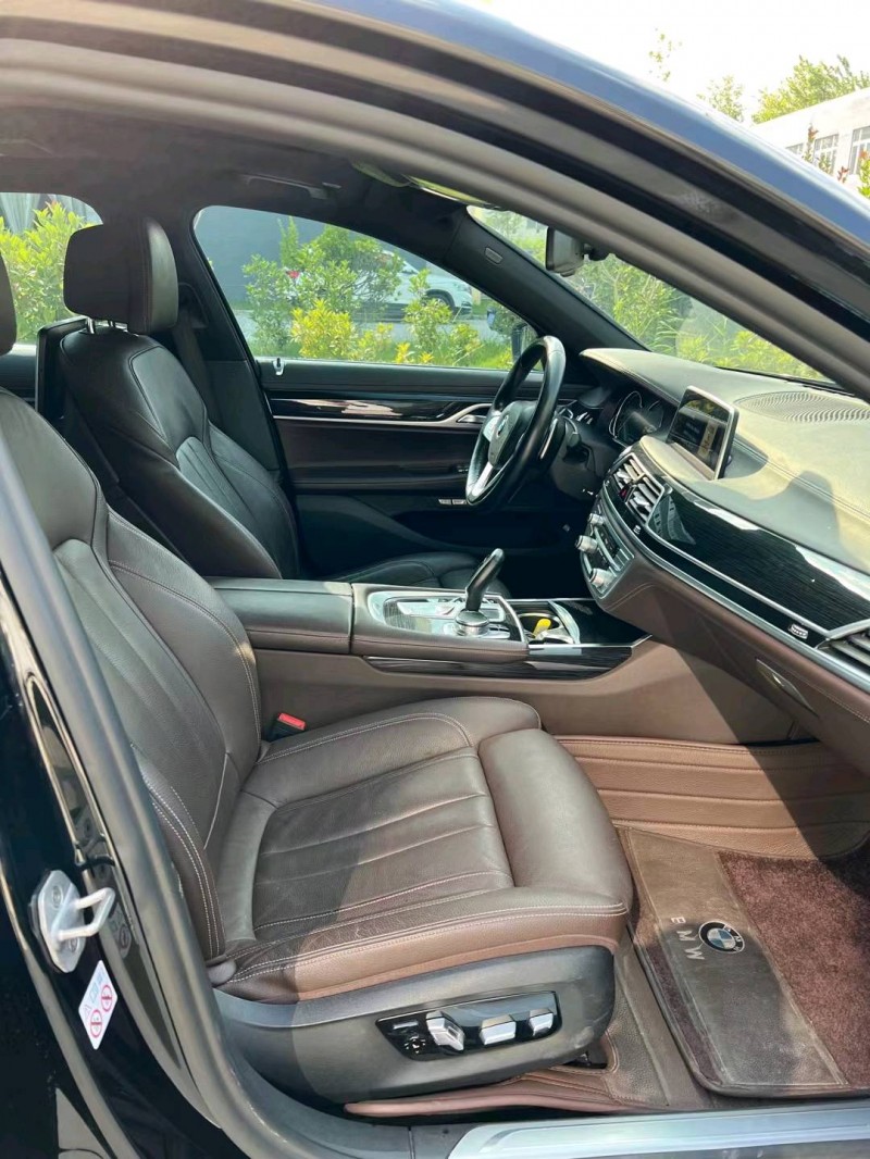 徐州17年宝马7系5