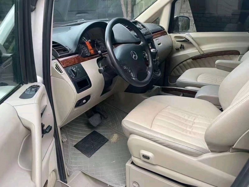 枣庄12年奔驰唯雅诺6