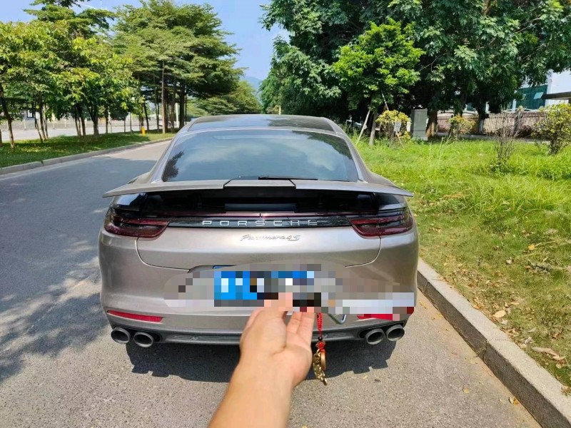 东莞19年保时捷帕拉梅拉9