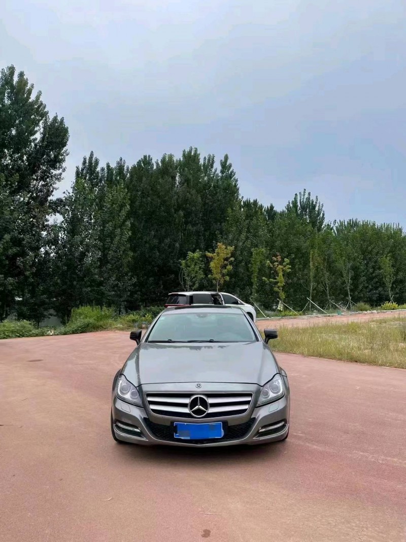 东营12年奔驰CLS1