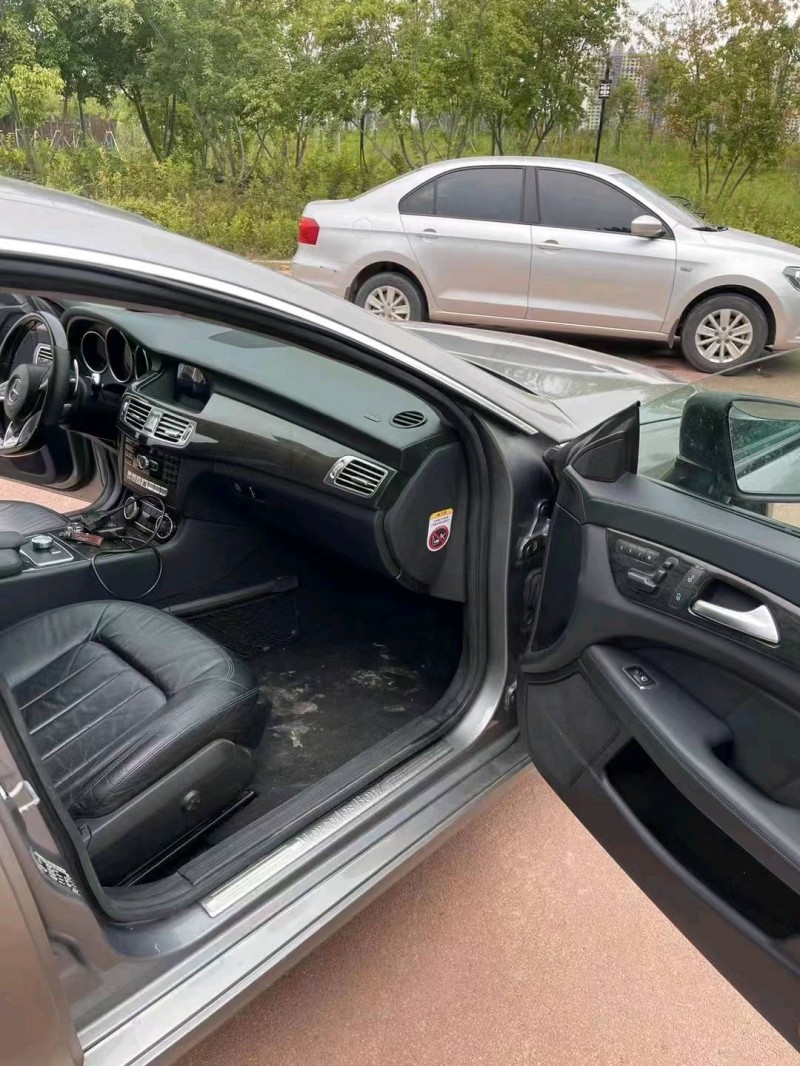 东营12年奔驰CLS5