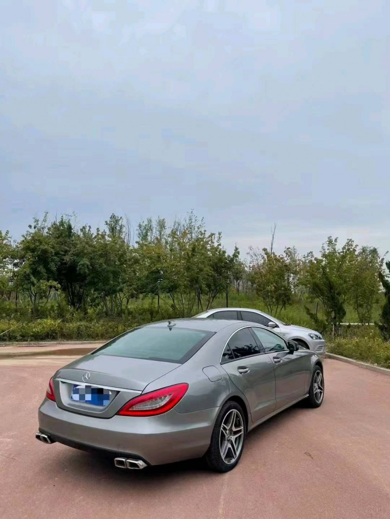 东营12年奔驰CLS9