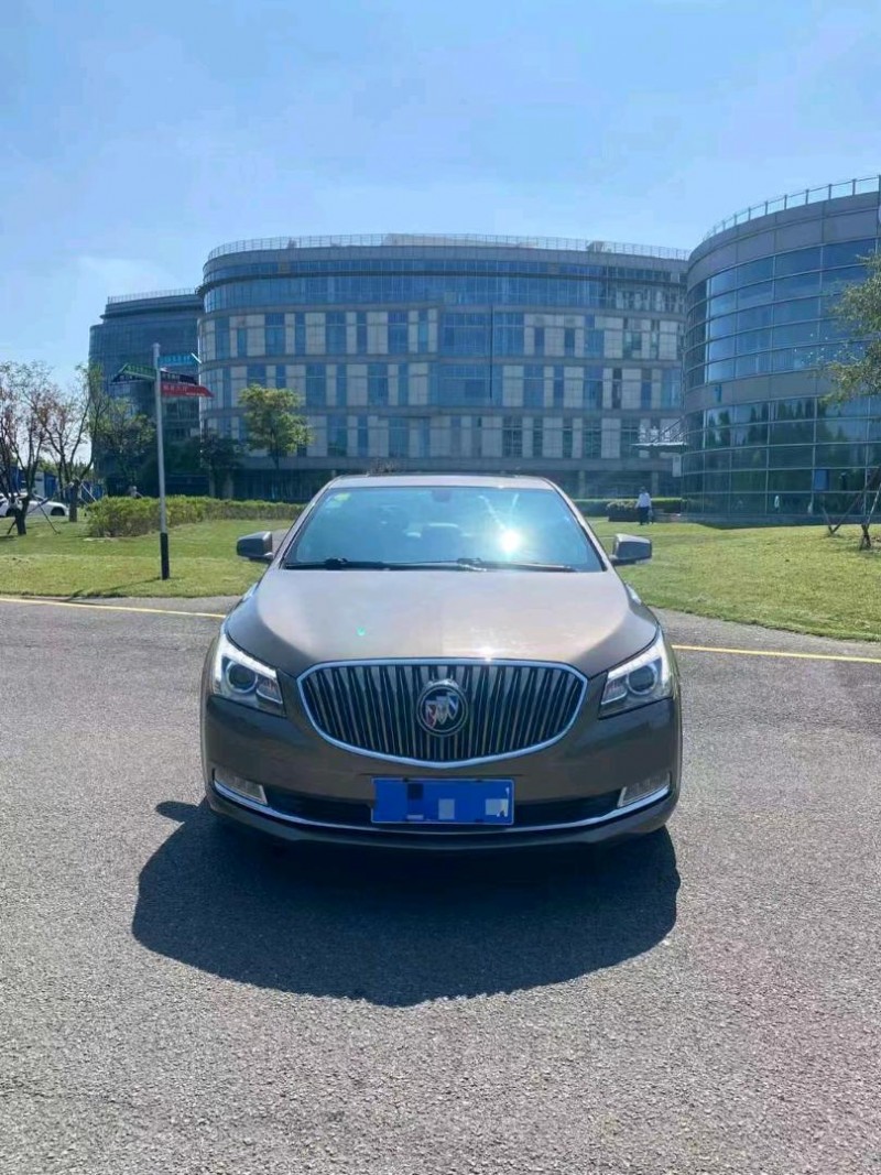 枣庄15年别克君越1