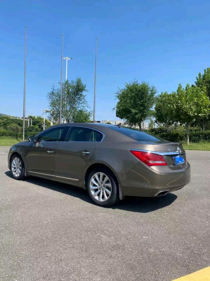 枣庄15年别克君越5