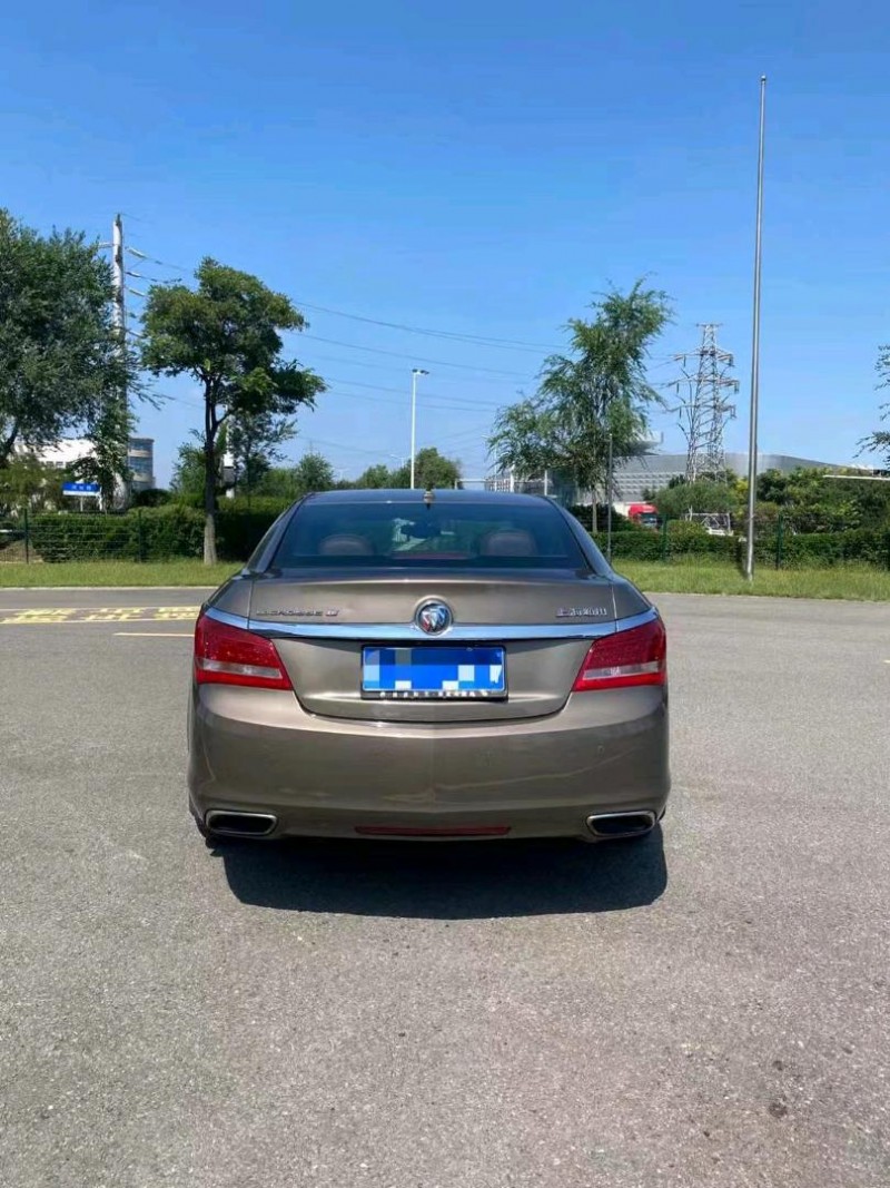 枣庄15年别克君越6