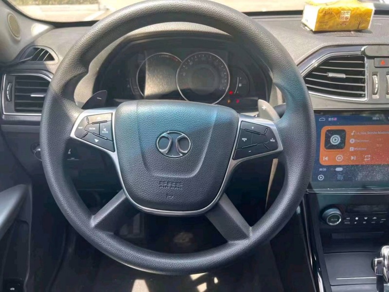 北京19年北汽绅宝D705