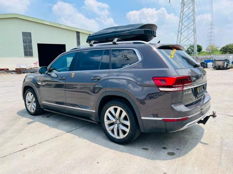 东莞20年大众途昂7