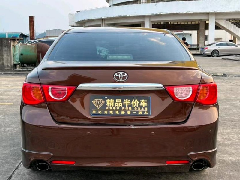 东莞12年丰田锐志9