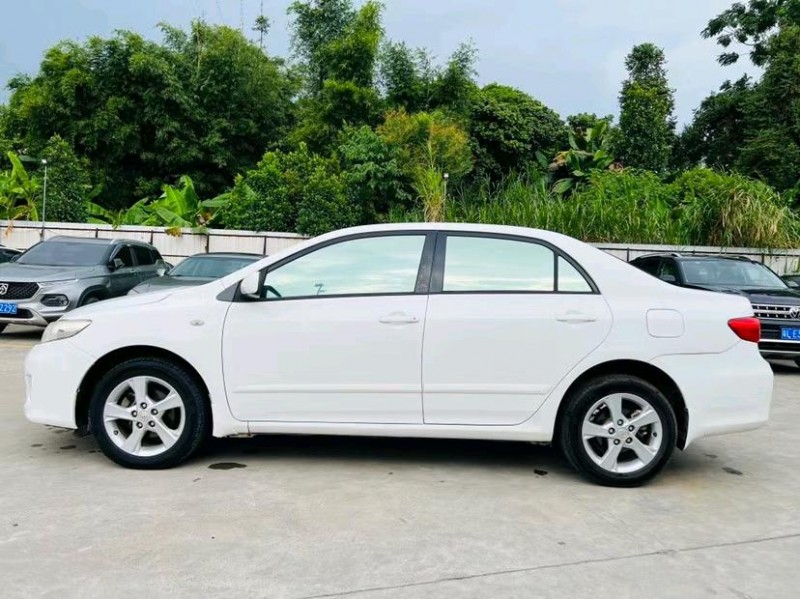 东莞13年丰田卡罗拉3