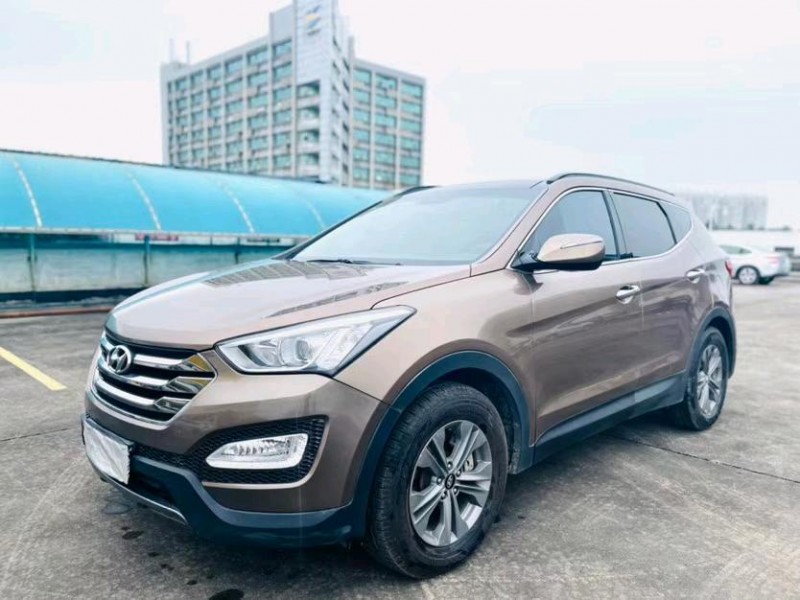 东莞15年现代全新胜达2