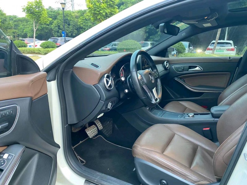 广州14年奔驰CLA3