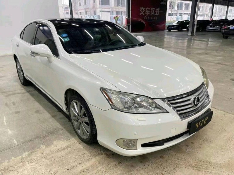济宁12年雷克萨斯ES2