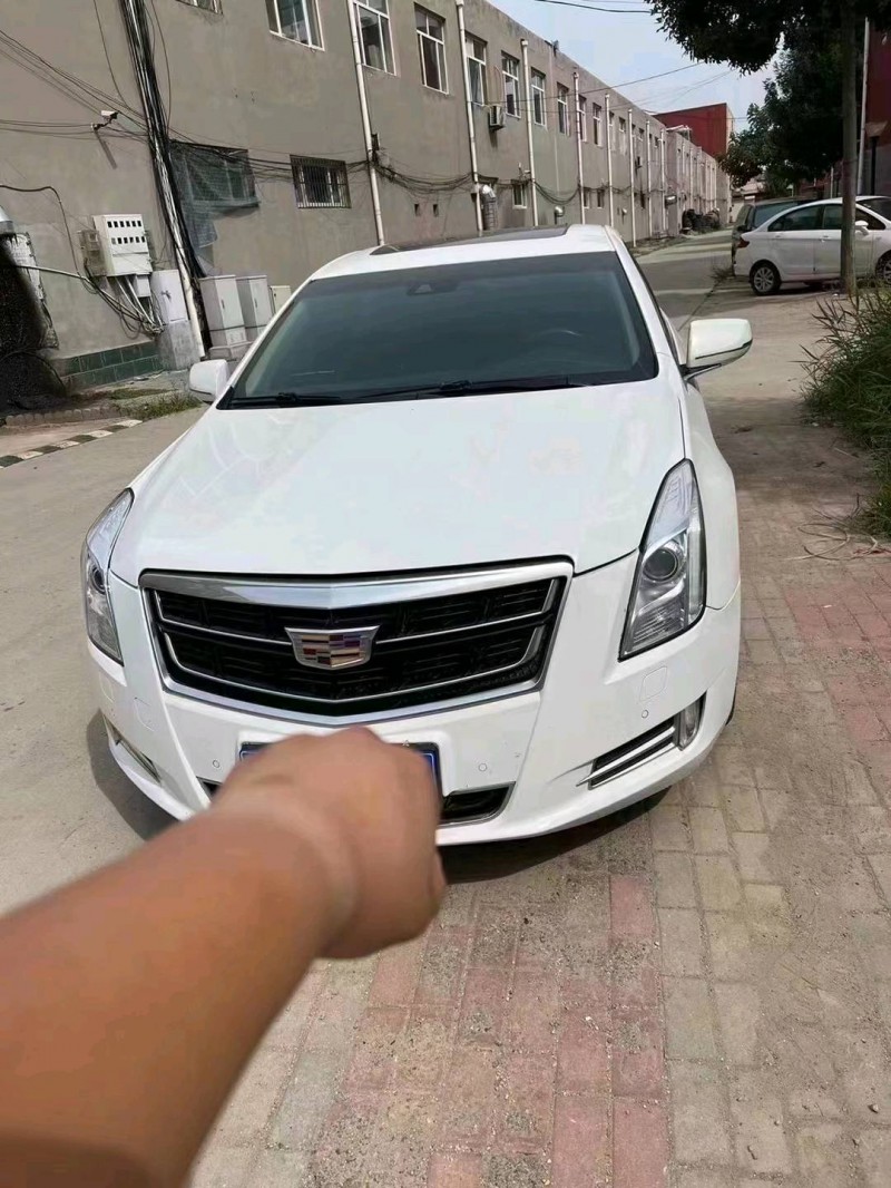 济宁16年凯迪拉克XTS1