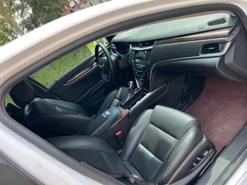 济宁16年凯迪拉克XTS3