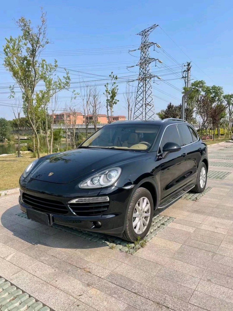 徐州14年保时捷卡宴2