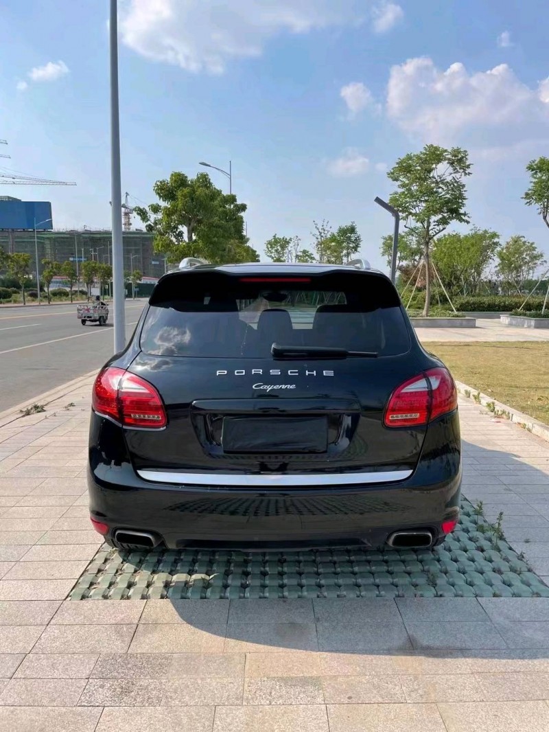 徐州14年保时捷卡宴9