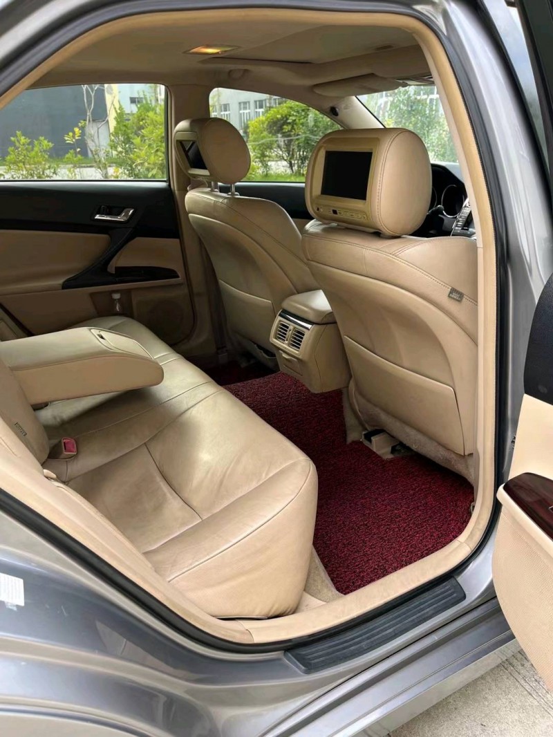 徐州10年丰田锐志5