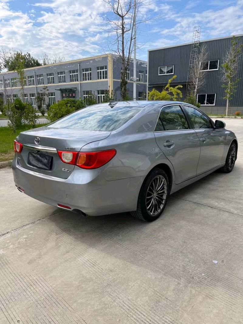 徐州10年丰田锐志2