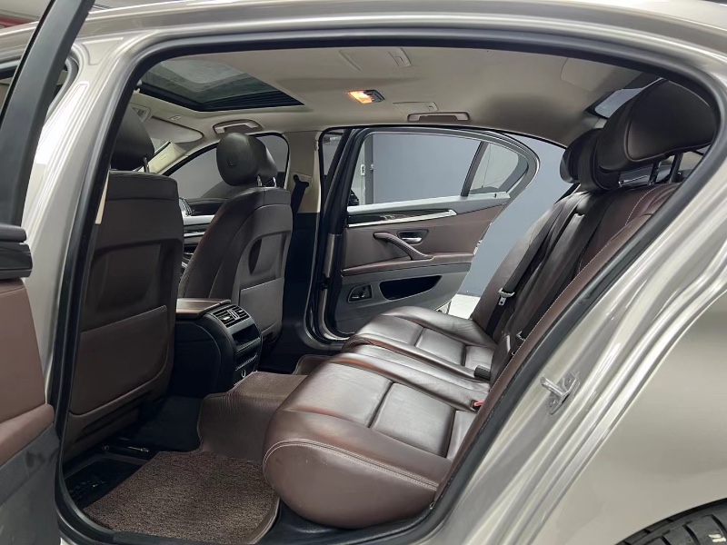 成都15年宝马5系6