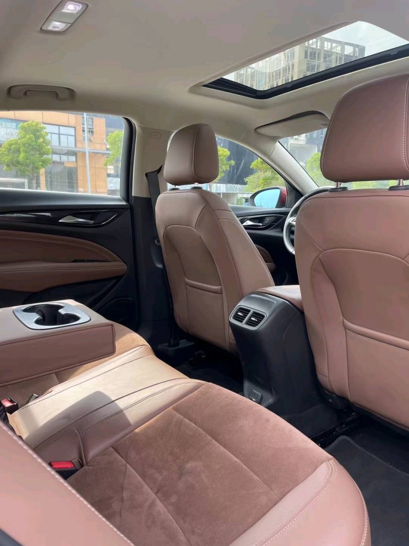 徐州19年别克君威6