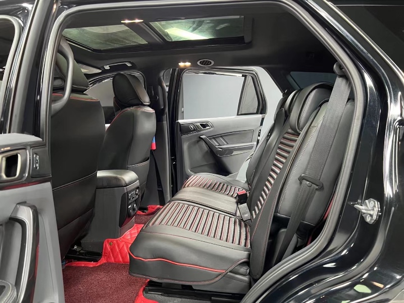 成都16年福特撼路者5