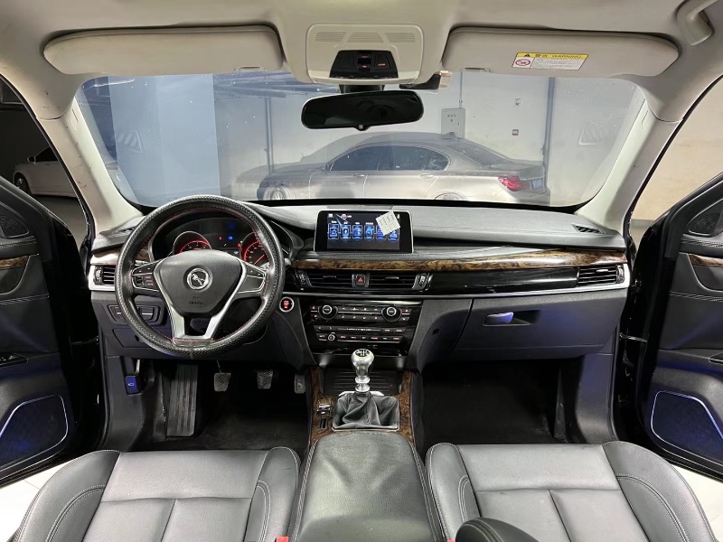 成都17年汉腾汽车X76