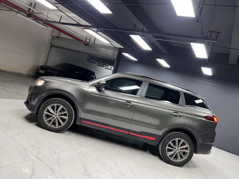 成都21年吉利博越6