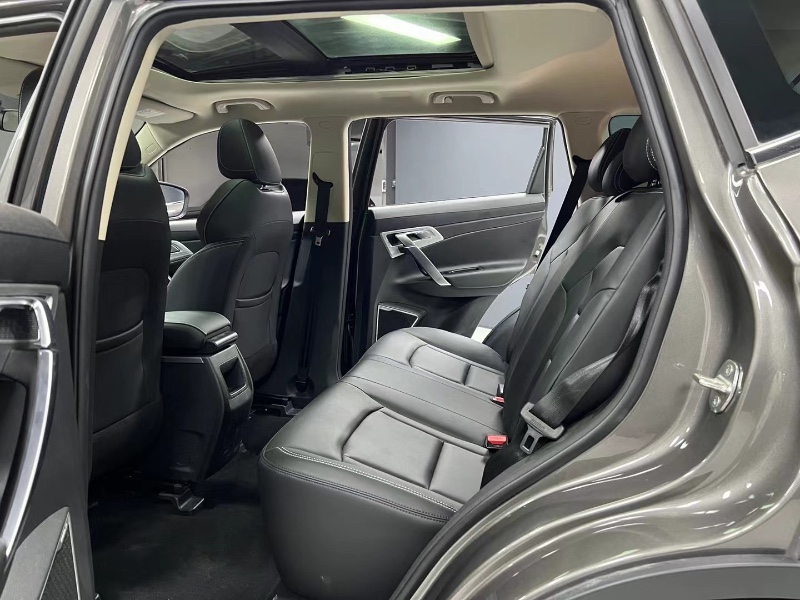 成都21年吉利博越1