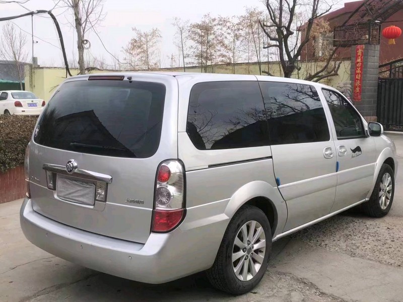 枣庄13年别克GL86