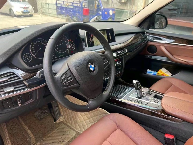 北京16年宝马X56