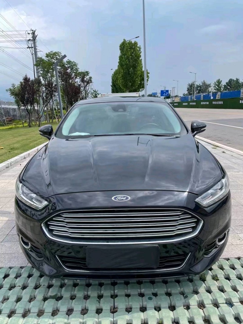 徐州17年福特蒙迪欧1