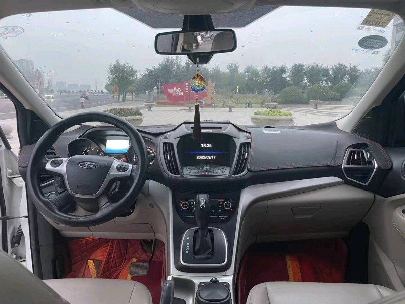 东营13年福特翼虎4