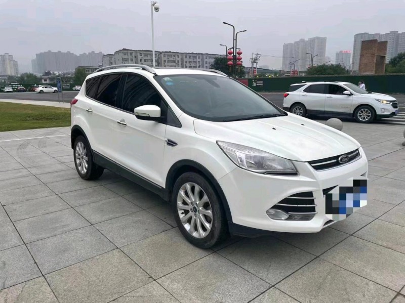 东营13年福特翼虎7