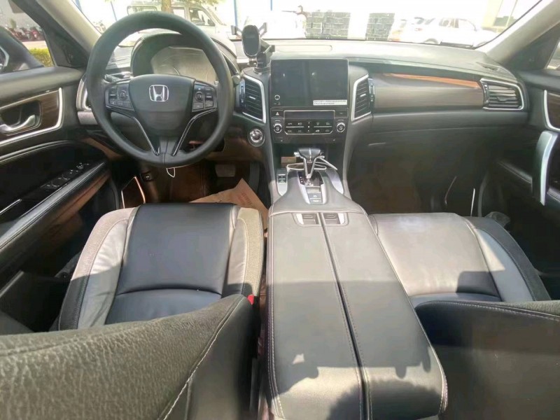 枣庄19年本田冠道8