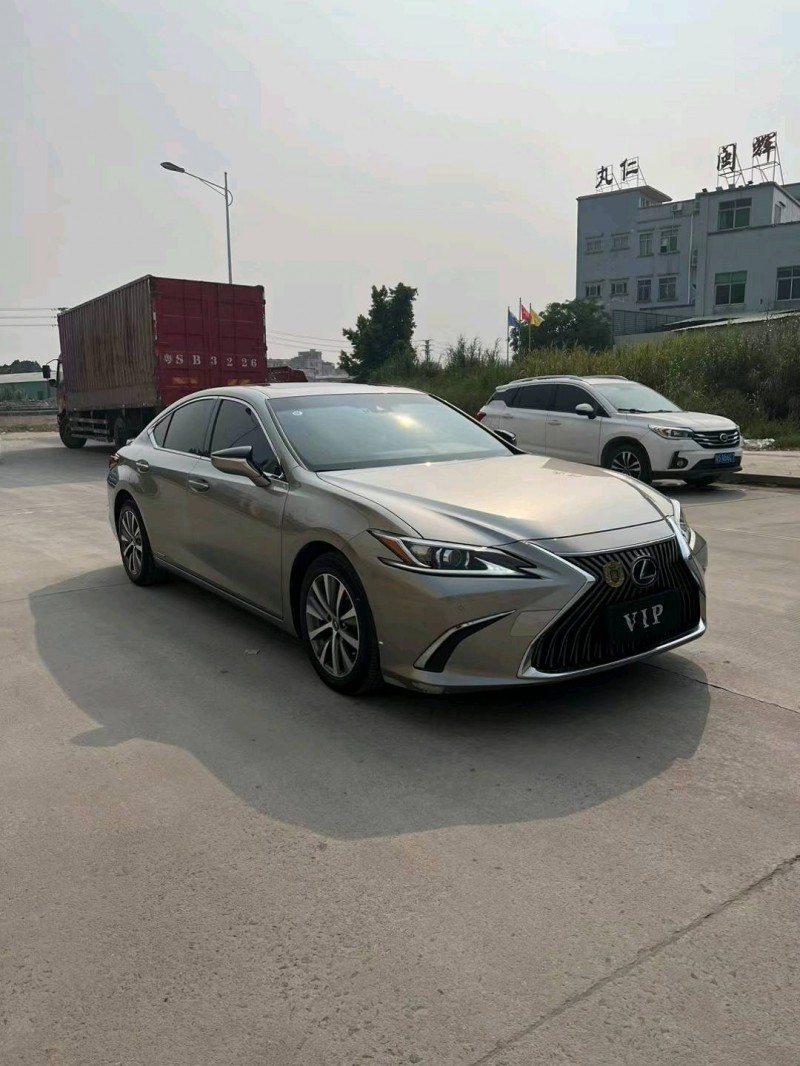 东莞19年雷克萨斯ES3