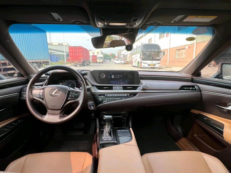 东莞19年雷克萨斯ES4