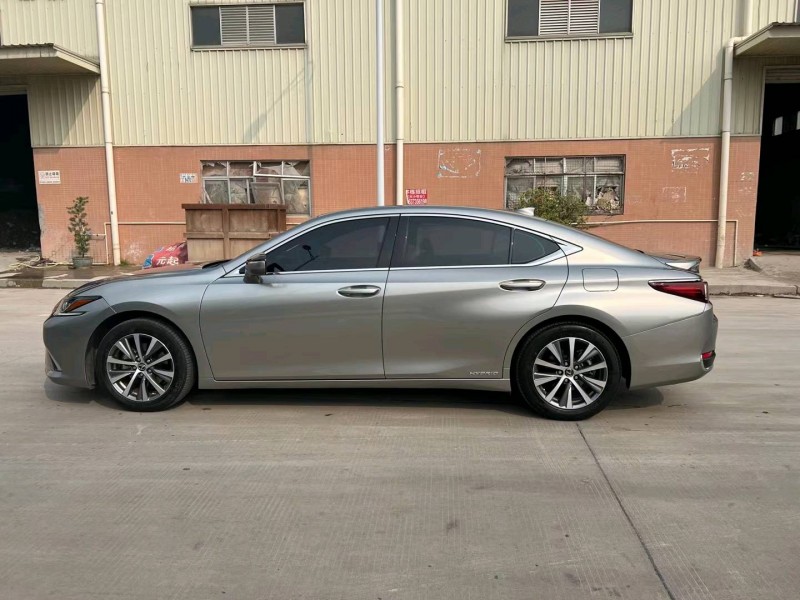 东莞19年雷克萨斯ES8