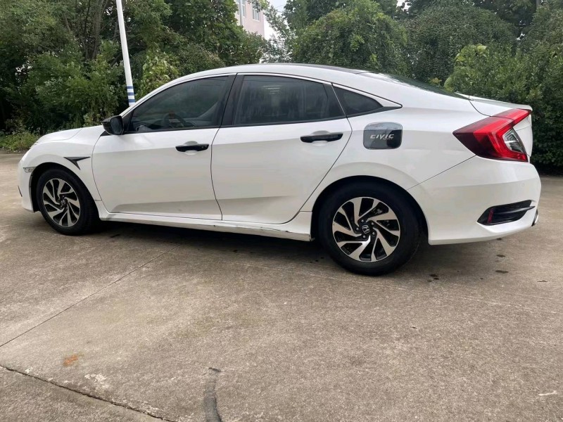 东营17年本田思域4