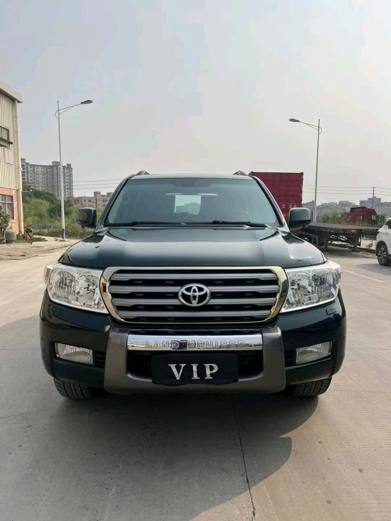 东莞11年丰田兰德酷路泽9