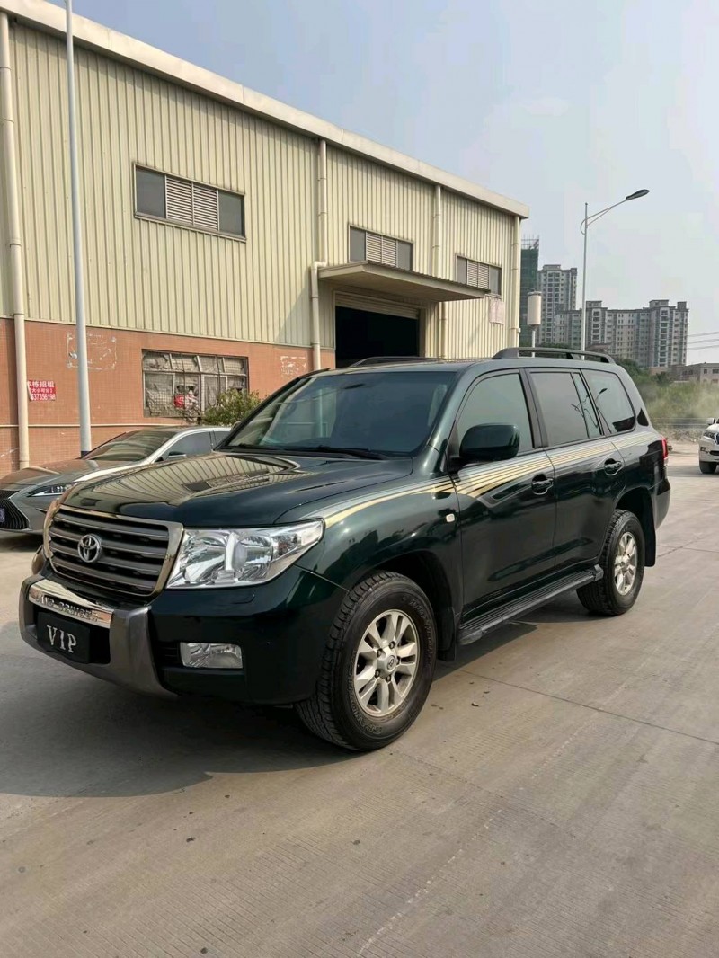 东莞11年丰田兰德酷路泽8