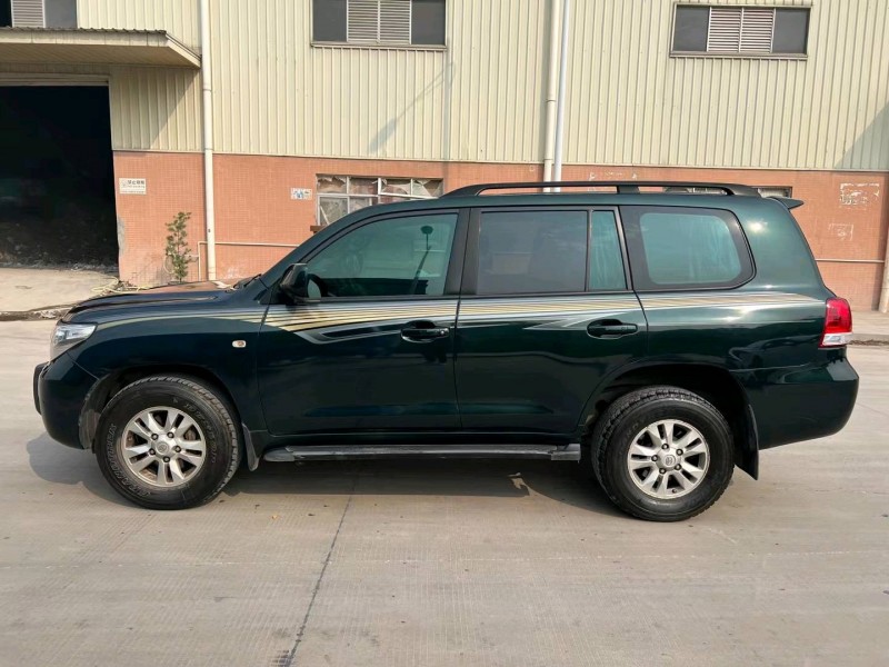 东莞11年丰田兰德酷路泽2