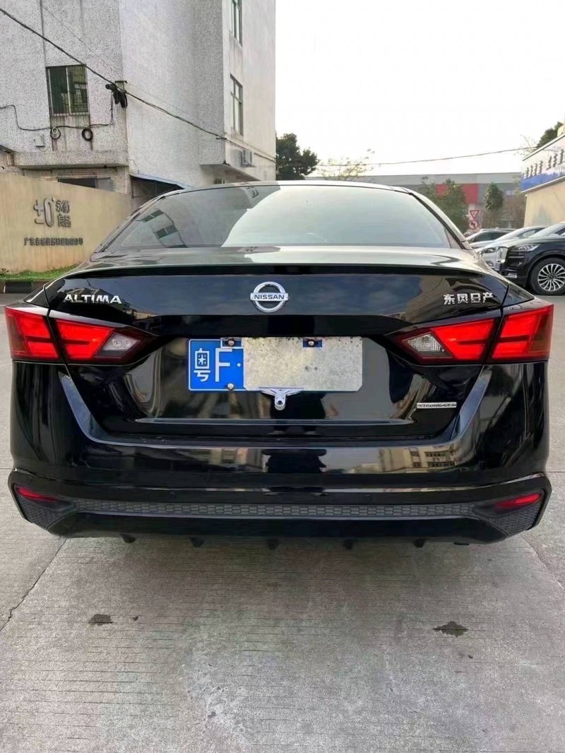 东莞21年日产天籁4