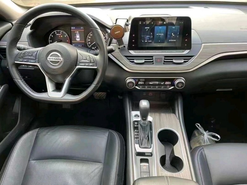 东莞21年日产天籁8