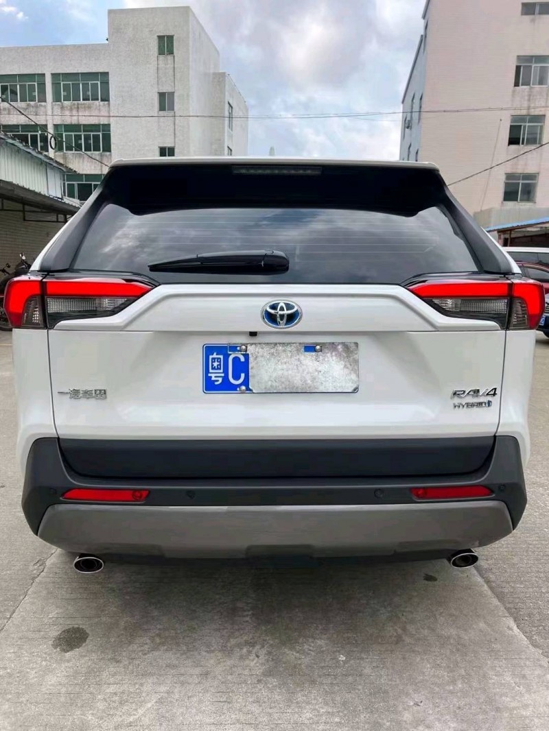 中山22年丰田RAV44