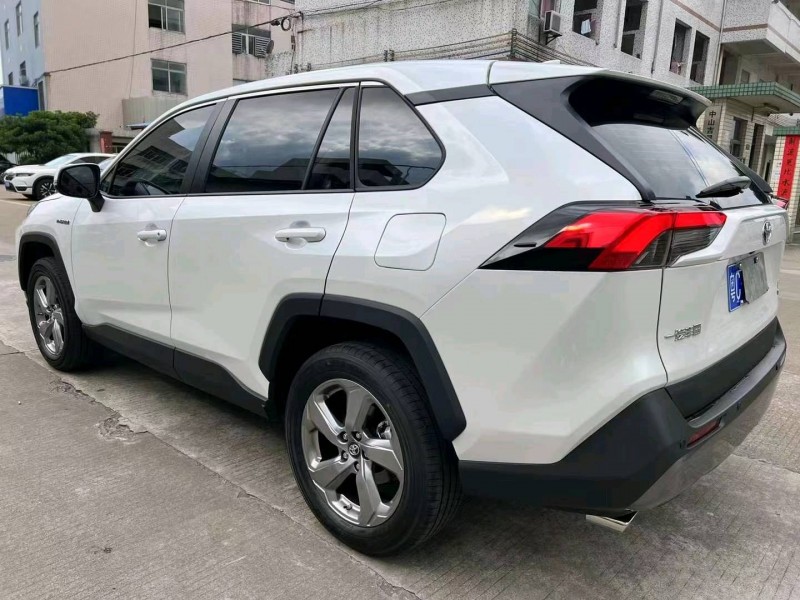 中山22年丰田RAV45
