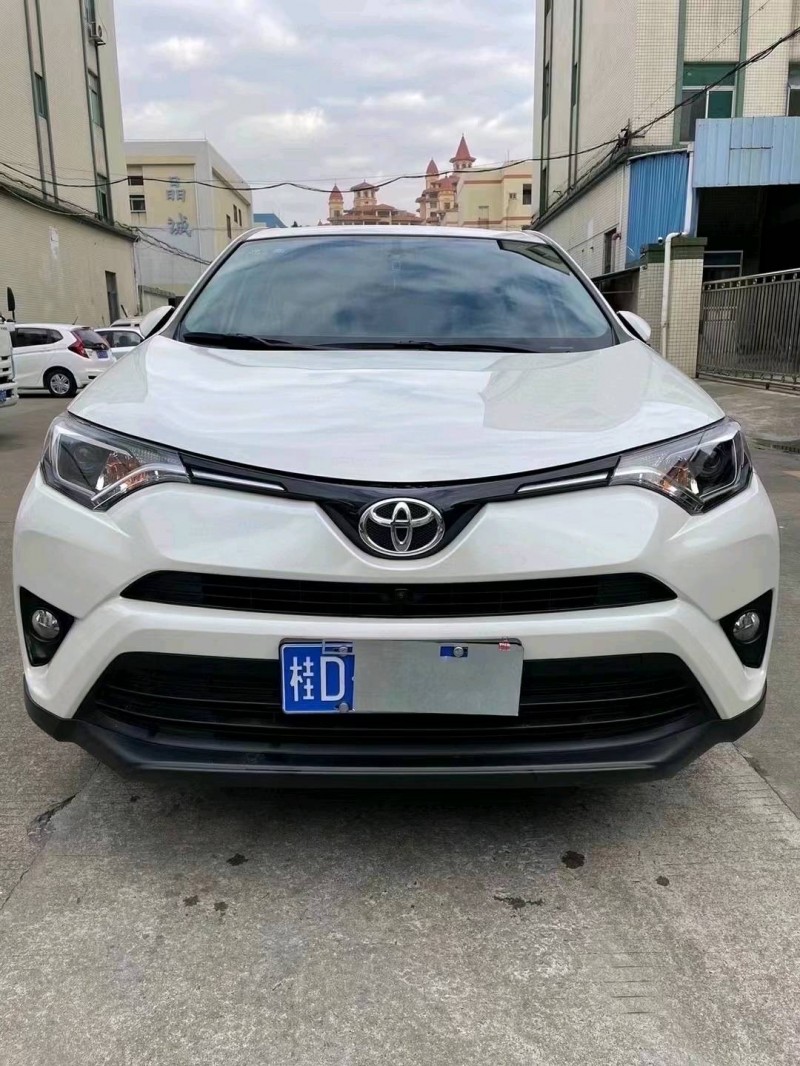 中山19年丰田RAV41