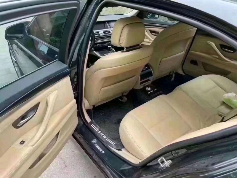 济宁11年宝马5系5