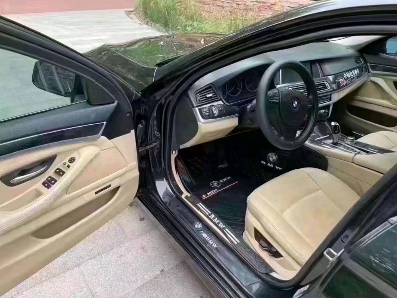 济宁11年宝马5系6