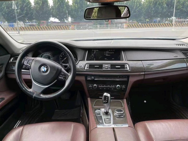 济宁15年宝马7系4
