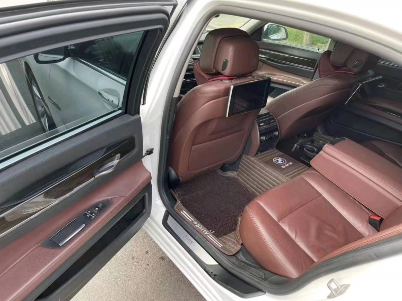 济宁15年宝马7系6